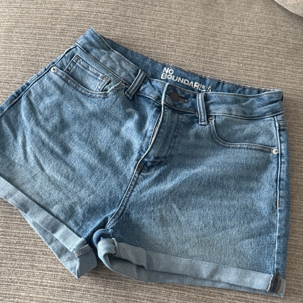 No Boundaries Blue Denim Roll-Cuff Jean Shorts